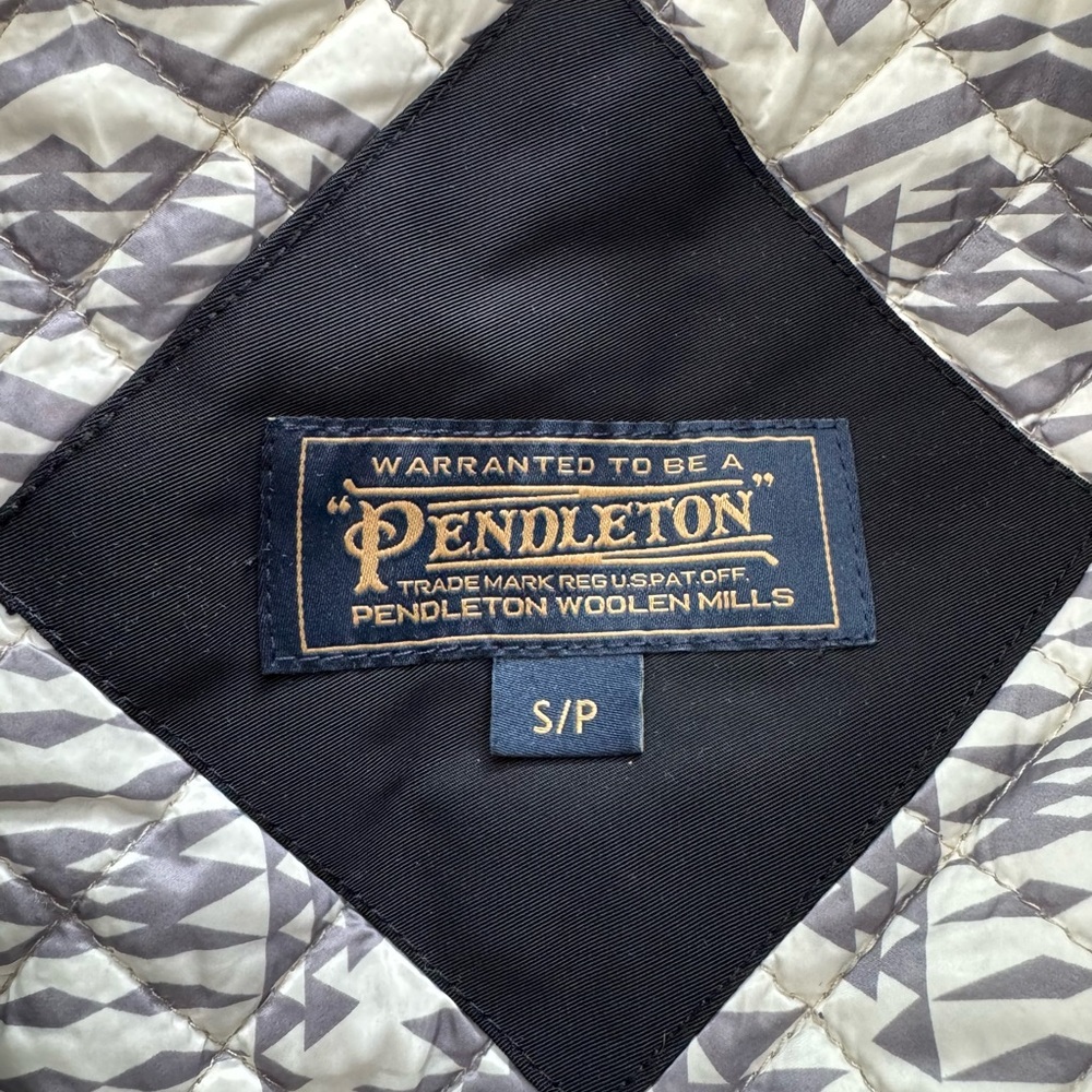 Beautiful Pendleton Coat With Water Resistant Sec… - image 3